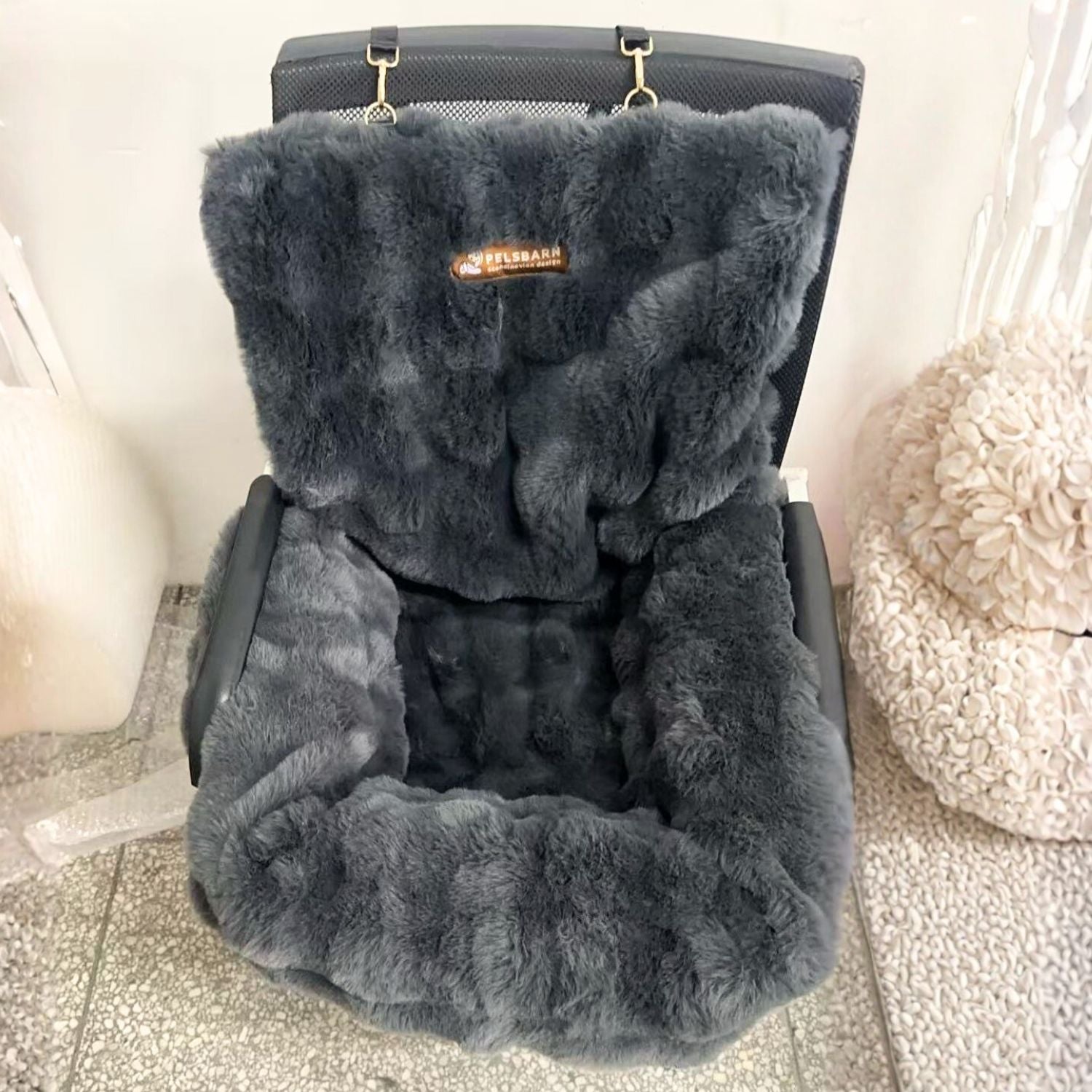 Luxurious Cozy Car Bed ( 1+1 )